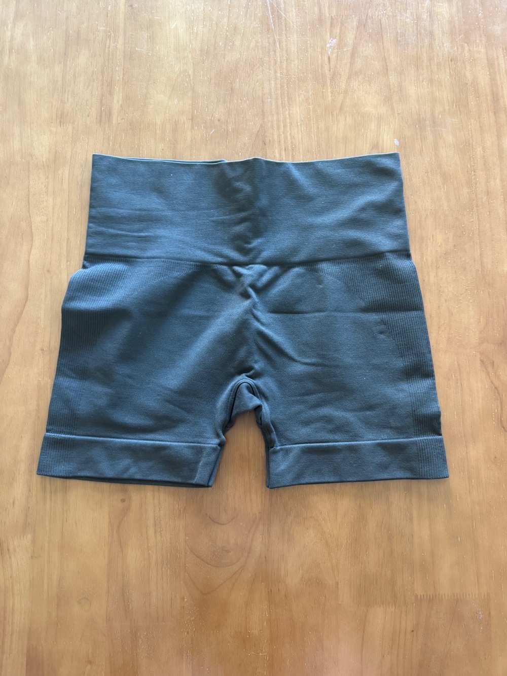 Set active high waist shorts